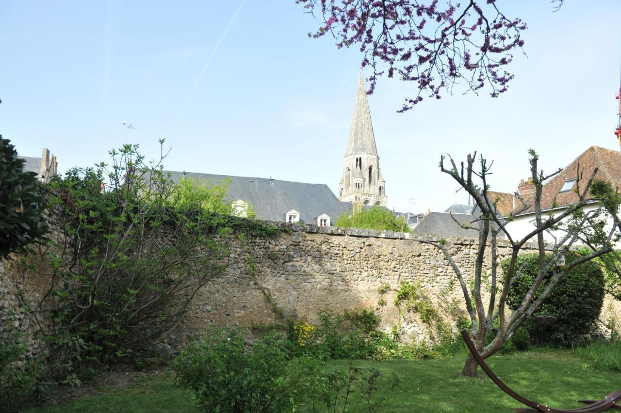 Vendome Au Bord Du Loir Bed & Breakfast Exterior photo
